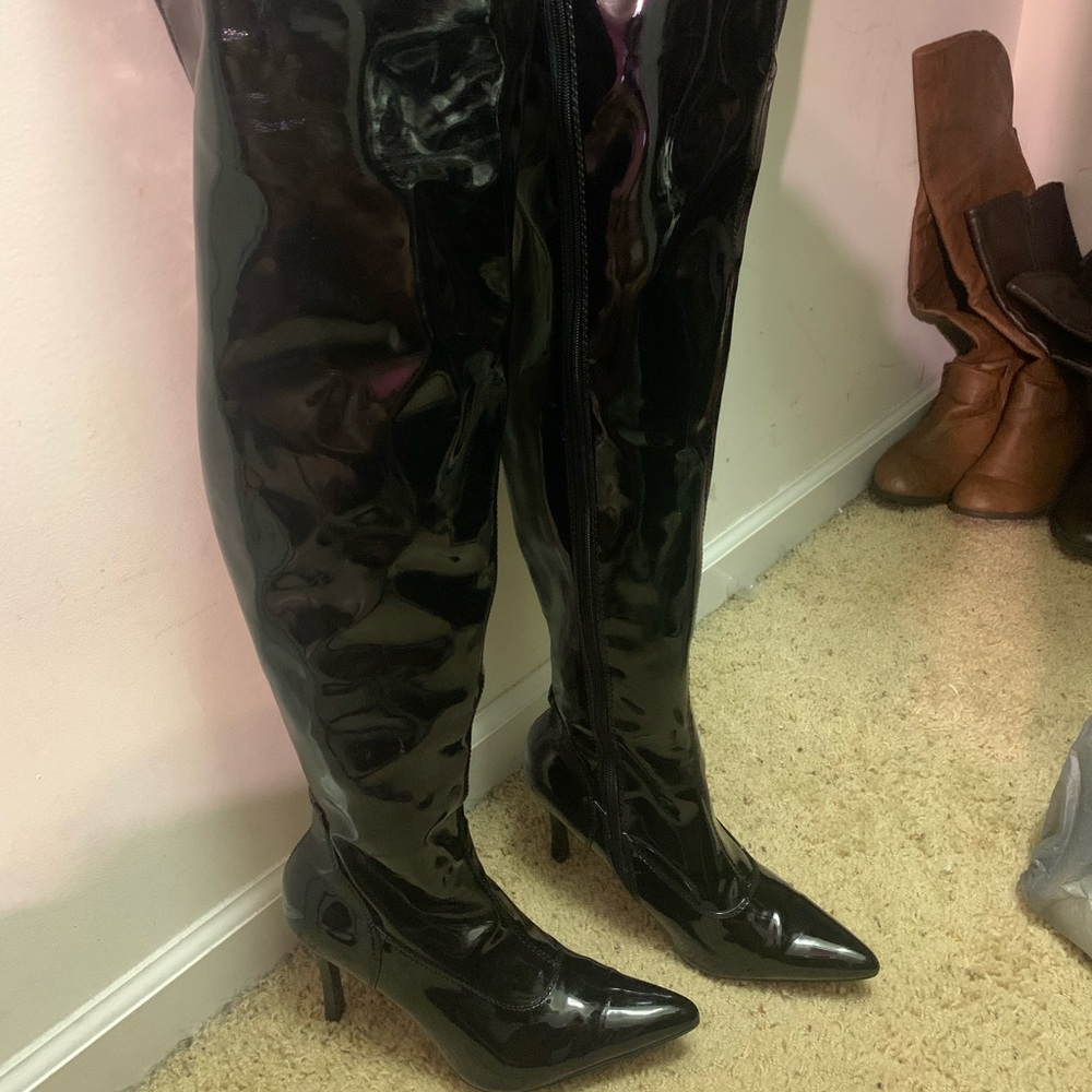 Black patent thigh high heeled boots high stretch